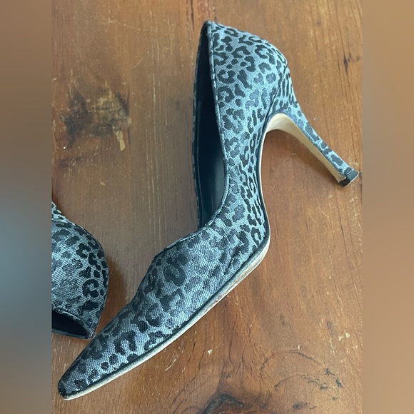 Designer Manalo Blahnik Silver Leopard BR Pump Heels SIZE 37 - Picture 4 of 5